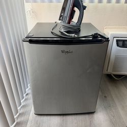 Whirlpool mini fridge