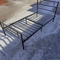 Metal Twin Bed  Frame