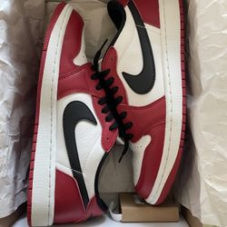 Air Jordan 1 Low Chicago Size 9