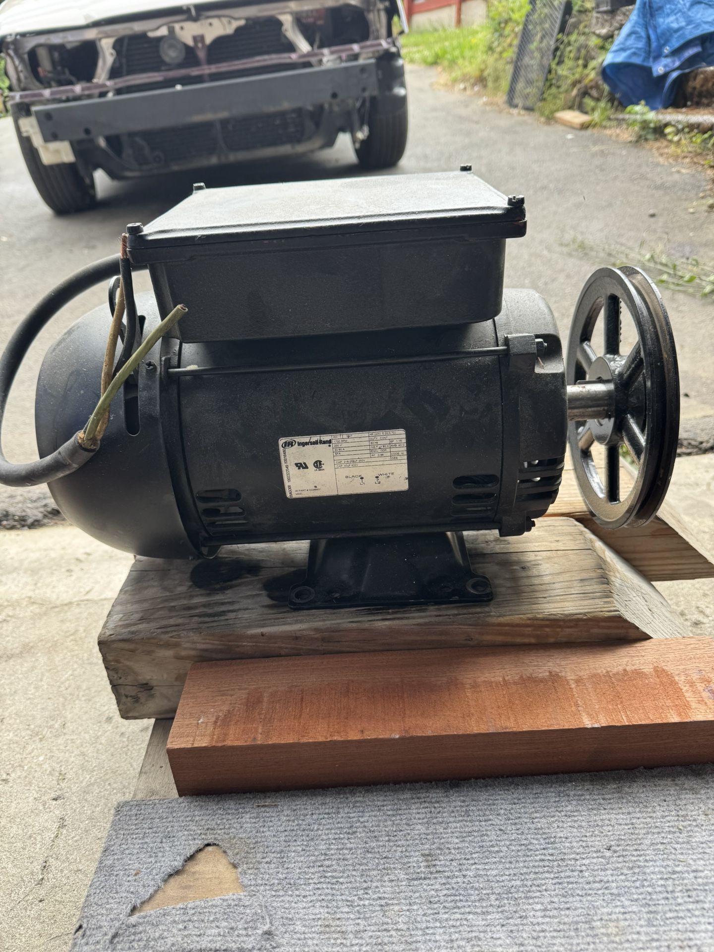 5 HP INGERSOLL RAND Compressor Motor, 1-Phase: 230 Volts