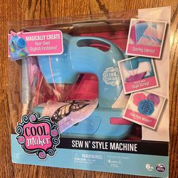 Cool Maker Stitch ‘N Style Sewing Machine