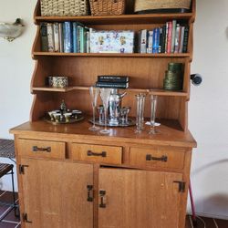 Utility View Hutch