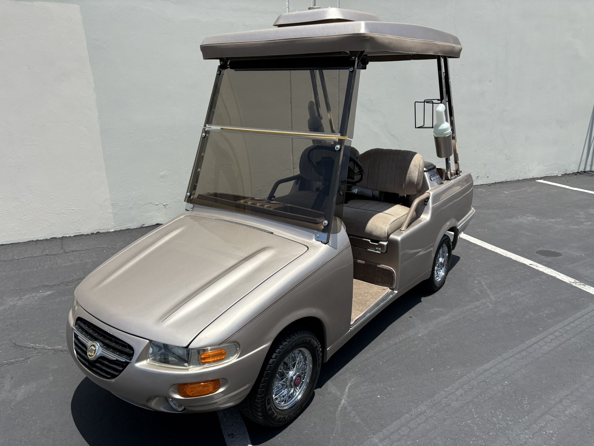 2005 Western 100 4-Passenger Non-Lifted 42-Volt Golf Cart