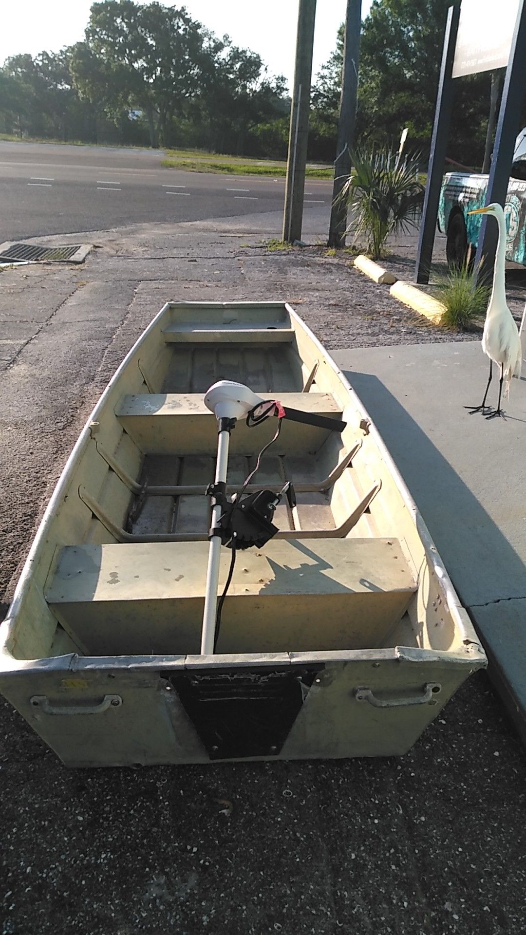 12ft jon boat title trolling motor battery 450 or best offer