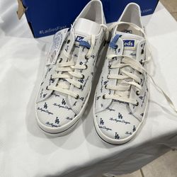 Tennis Shoes Sz 9 1/2