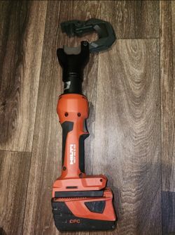 HILTI Nuron NCT 45 S-22 Li-Ion Cordless ACSR Cable/ Guy-Wire Cutter Tool With B18 5.2 Battery