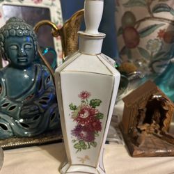 Beautiful vintage Perfume Bottle