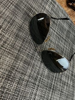 Aviator Style sunglasses-Great Condition 