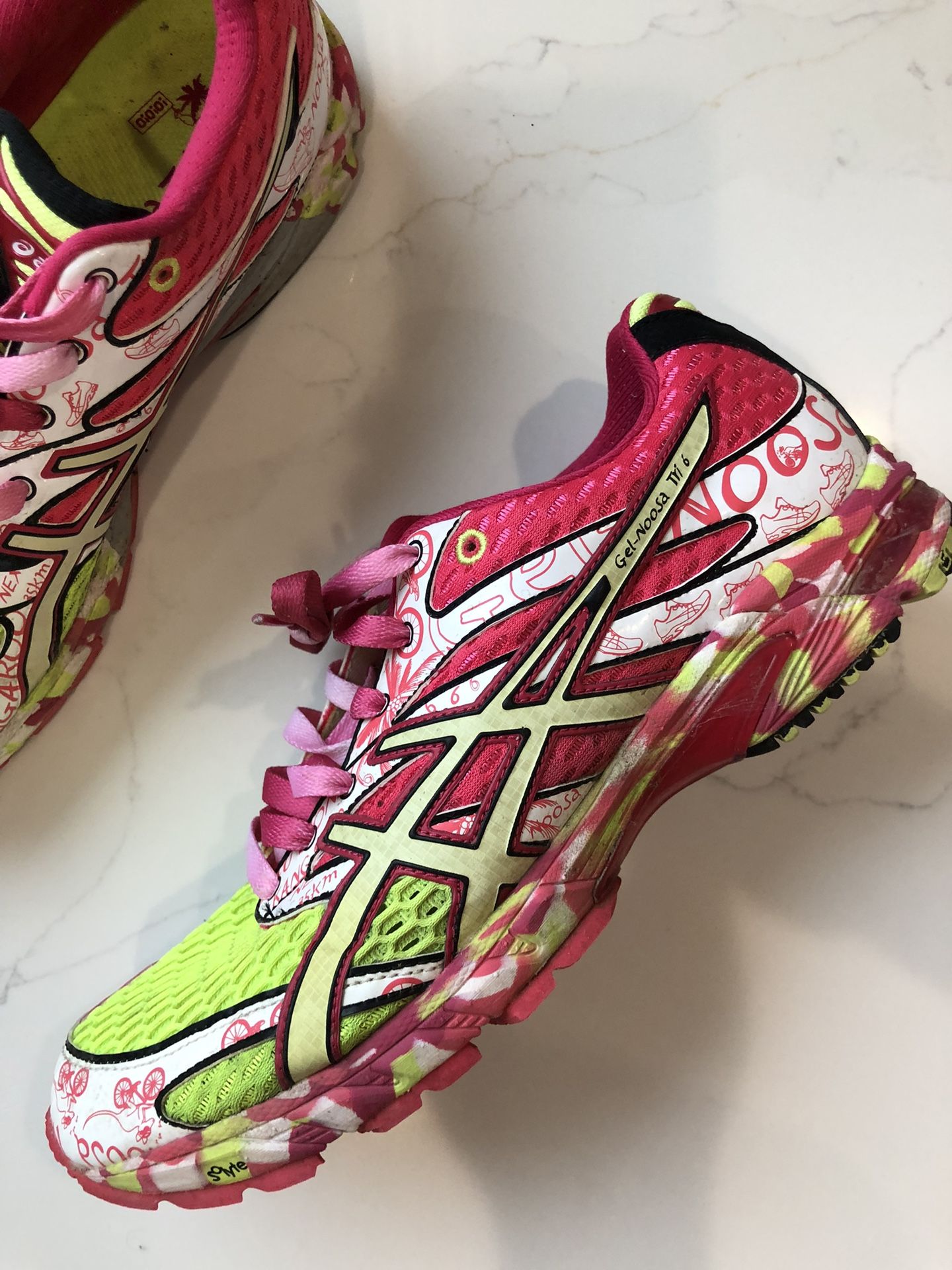 Women’s ASICS Running Shoes Multicolor Brand New Size 9