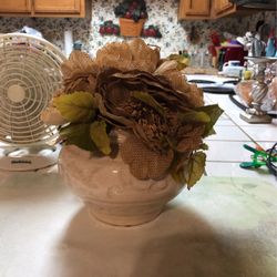 Burlap Flower Rose & Leaves W / Vase Decor