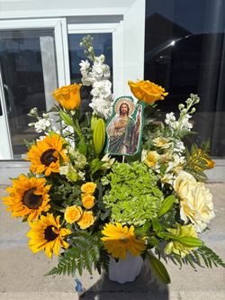 San judas Basket in yellow