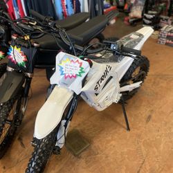 2025 Throne Cycles Strike Shadow 60v