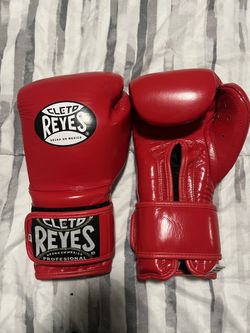 Cleto Reyes 16oz Boxing Gloves