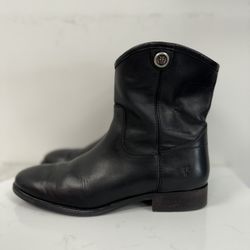 FRYE Women’s Boots / Size 8.5
