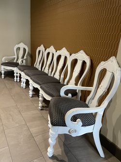 Lovely Set of 6 French Provincial Dining Chairs