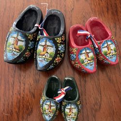Miniature Wood Dutch Shoes/clogs (decorative)