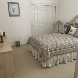 Like New Bedroom Set For Sale