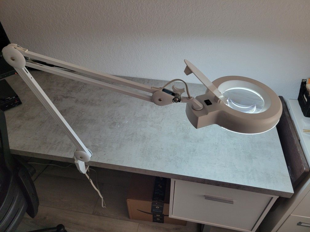 Magnifier Light