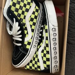 Women’s Vans Size 9