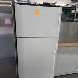 Kenmore Full Size 21cf Top Freezer Fridge Free Local Delivery 