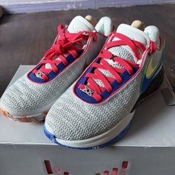 NIKE LEBRON XX Light Sliver Hyper Royals