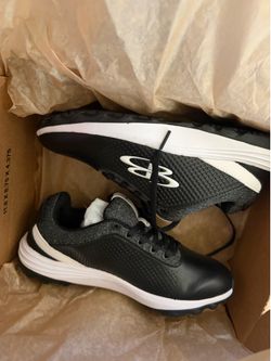 Youth boombah baseball turf shoes size 6