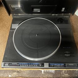 PL-L70 Pioneer Turn Table With Auto Track Selection 