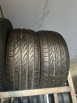 PAIR OF TIRE 235 30 20 PIRELLI 85% LIFE