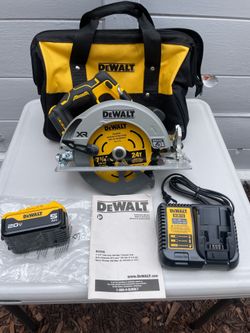 7 1/4” XR Brushless Circular Saw 5.0Ah Batt,Charger & Bag