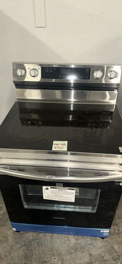 NEW SAMSUNG STOVE 