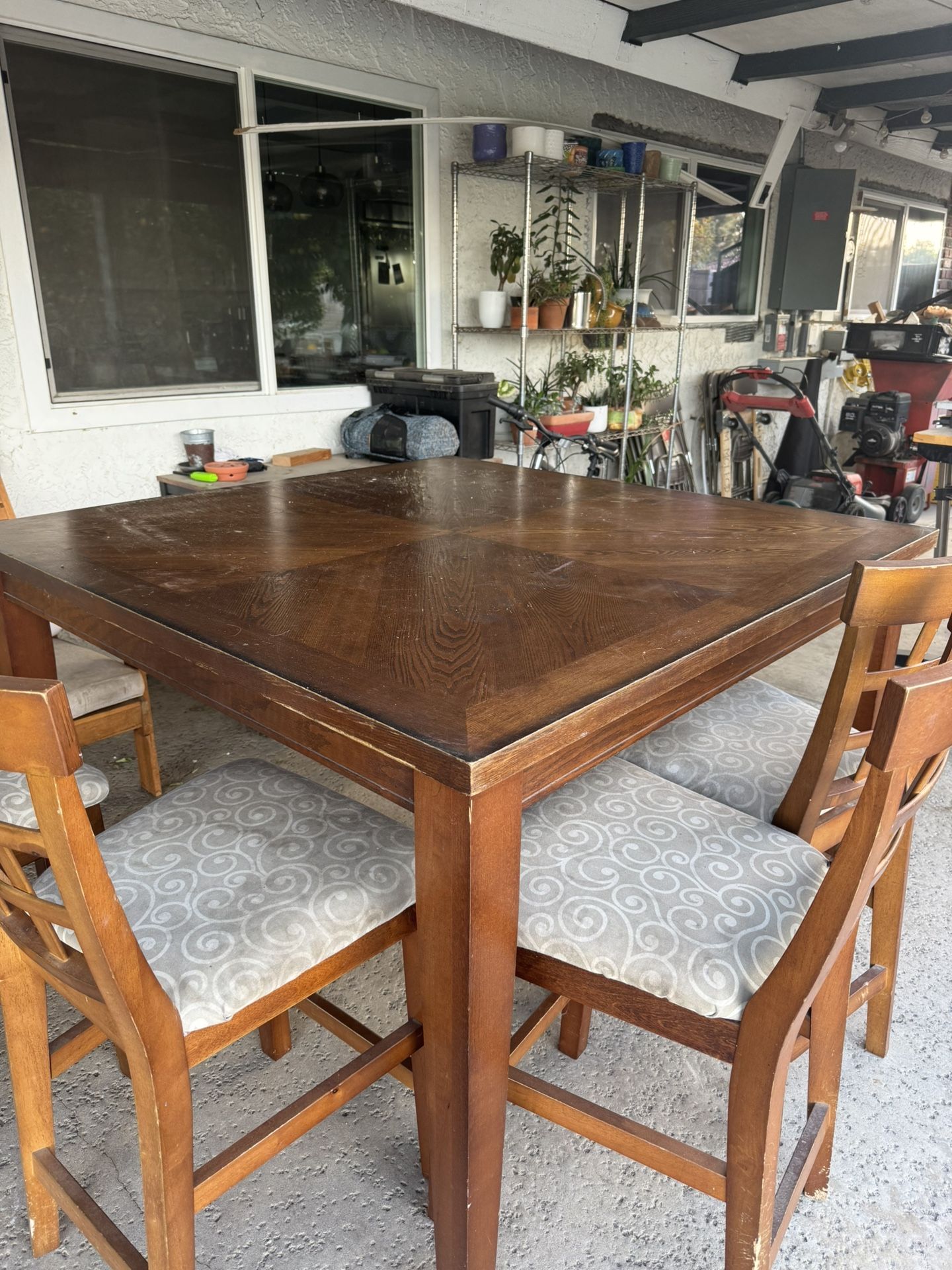 Dining room table + chairs