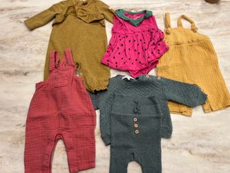 Lot baby girl clothes