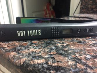 Hot tools hair straightener