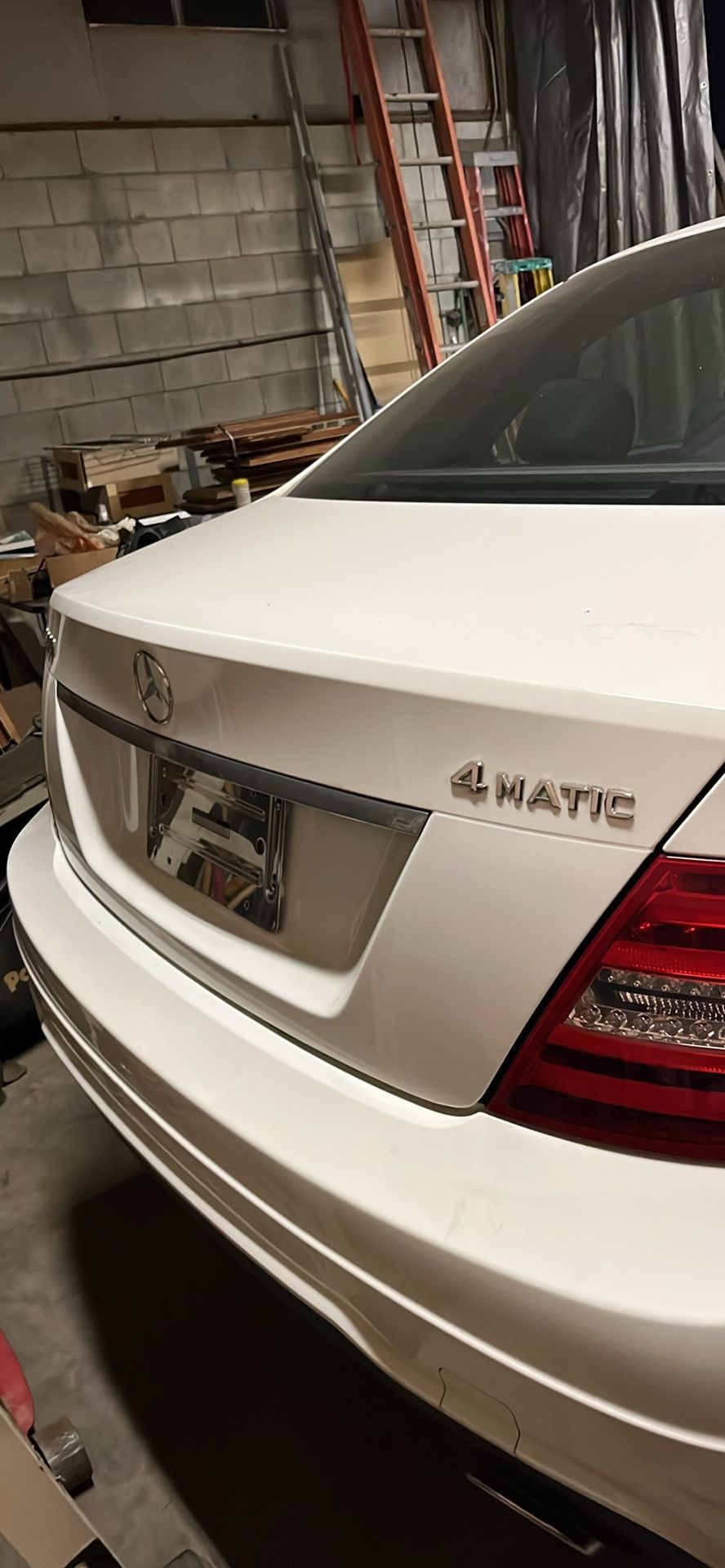 Mercedes C300 W204 Trunk Lid – OEM White (2013 4MATIC)