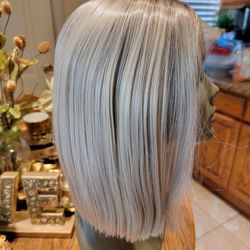 Cute Ombre Blonde Bob Lace Front Wig!!