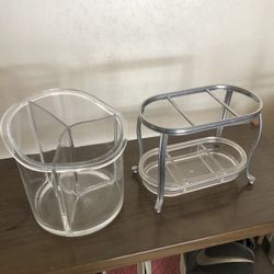 Makeup Brush Holders