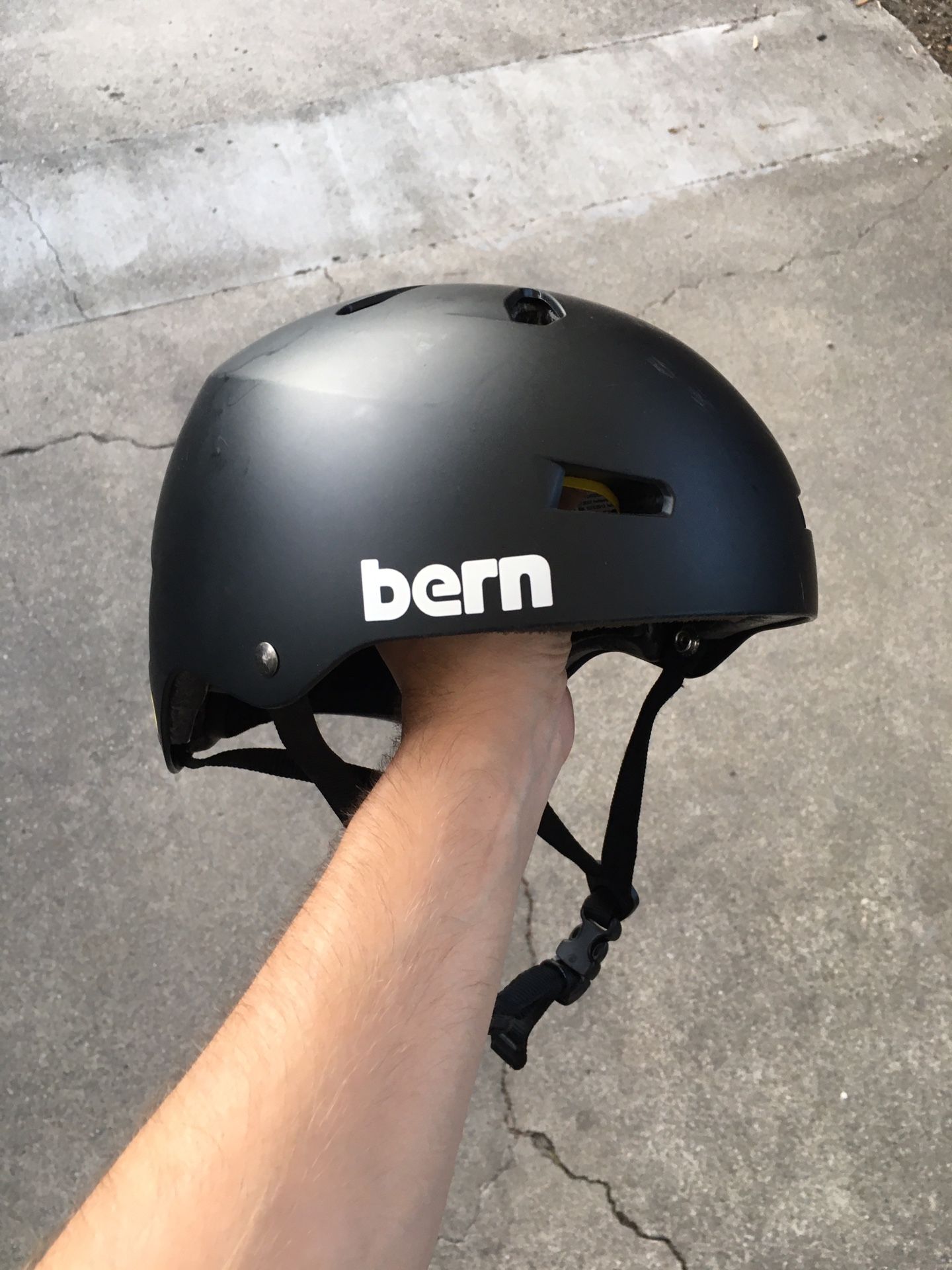 Bern Helmet Snowboard Skate Bike MIPS L