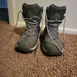 Columbia Winter Boots  Size 6.5