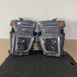 20-24 Chevrolet Silverado 2500 3500 Headlights 2020 2021 2022 2023 2024