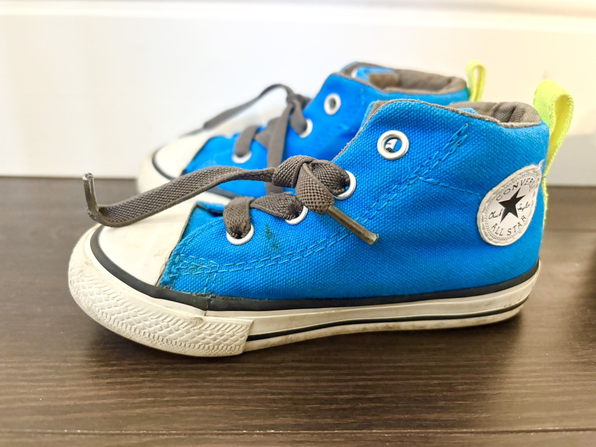 Toddler Boys 7C $3 Converse Shoes Good Condition 