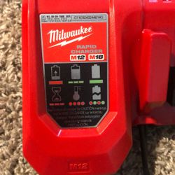 Milwaukee Rapid Charger M12 & M18