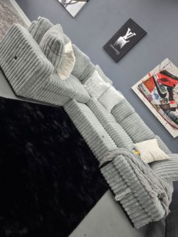 ✨️ Sectionals, 2pc Sofas ✨️ Furniture Queen Bedrooms, Dining Avail