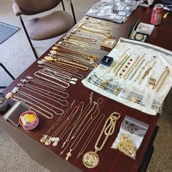 HUGE JEWELRY LOT.. Necklaces, RINGS, Earrings, Braclets, GRILLS And More!