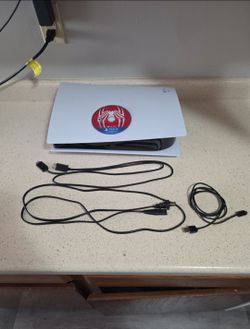 Ps5 fat w disc drive  spiderman game included