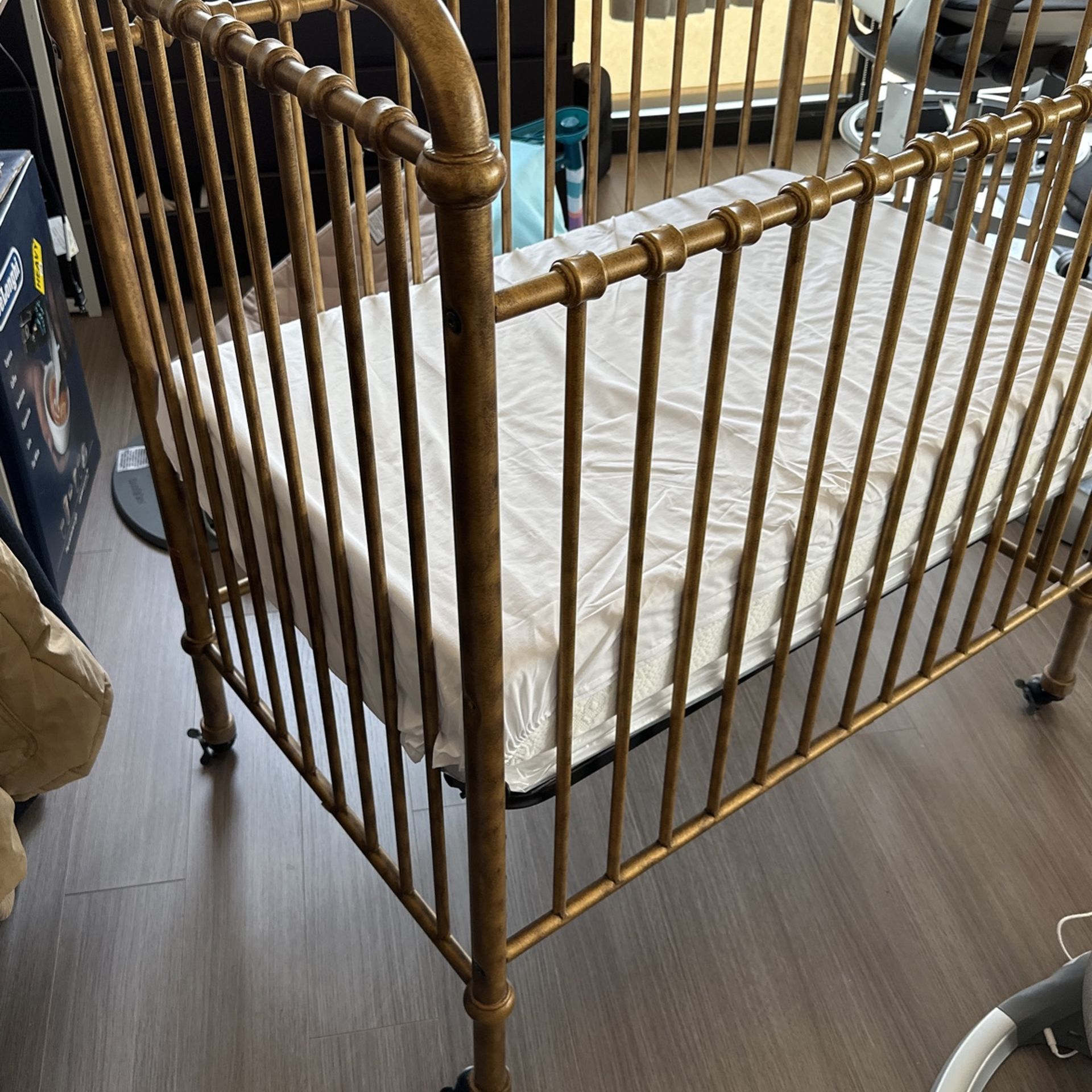 NAMESAKE Abigail 3-in-1 Convertible Mini Metal Crib in Vintage Gold, Greenguard Gold Certified