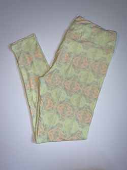 LuLaRoe Tall & Curvy Leggings