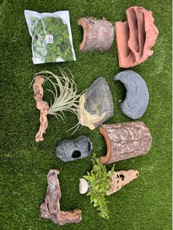 Reptile Tank Decor Bundle – Hides, Driftwood, Plants & Accessories