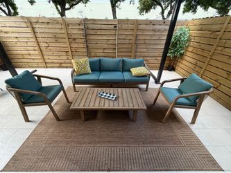 Modern 4-Piece Outdoor Patio Conversation Set w/ Cushions – Excellent Condition