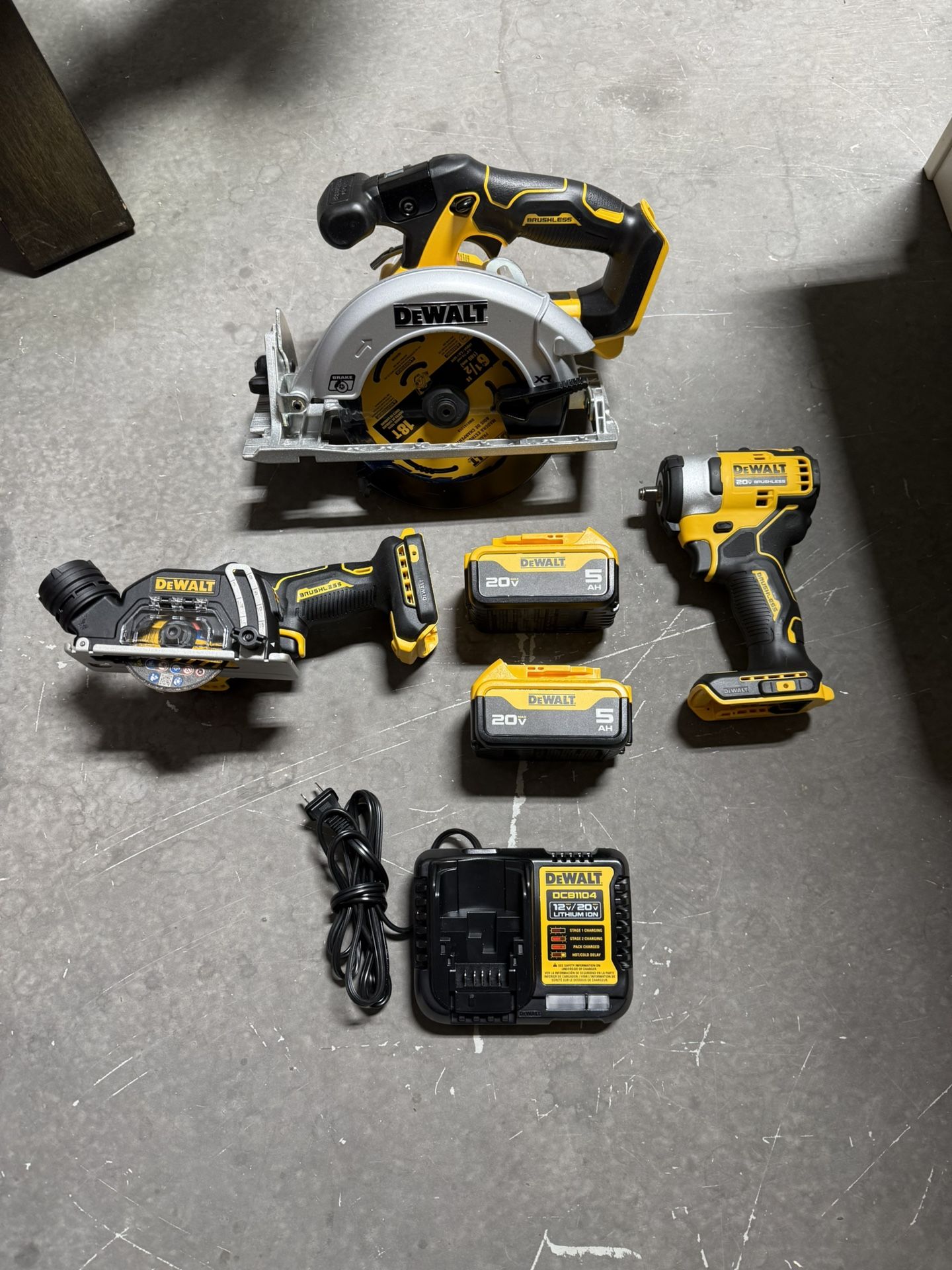 Dewalt 20v XR Circular Saw / Cutoff Tool / Impact Gun