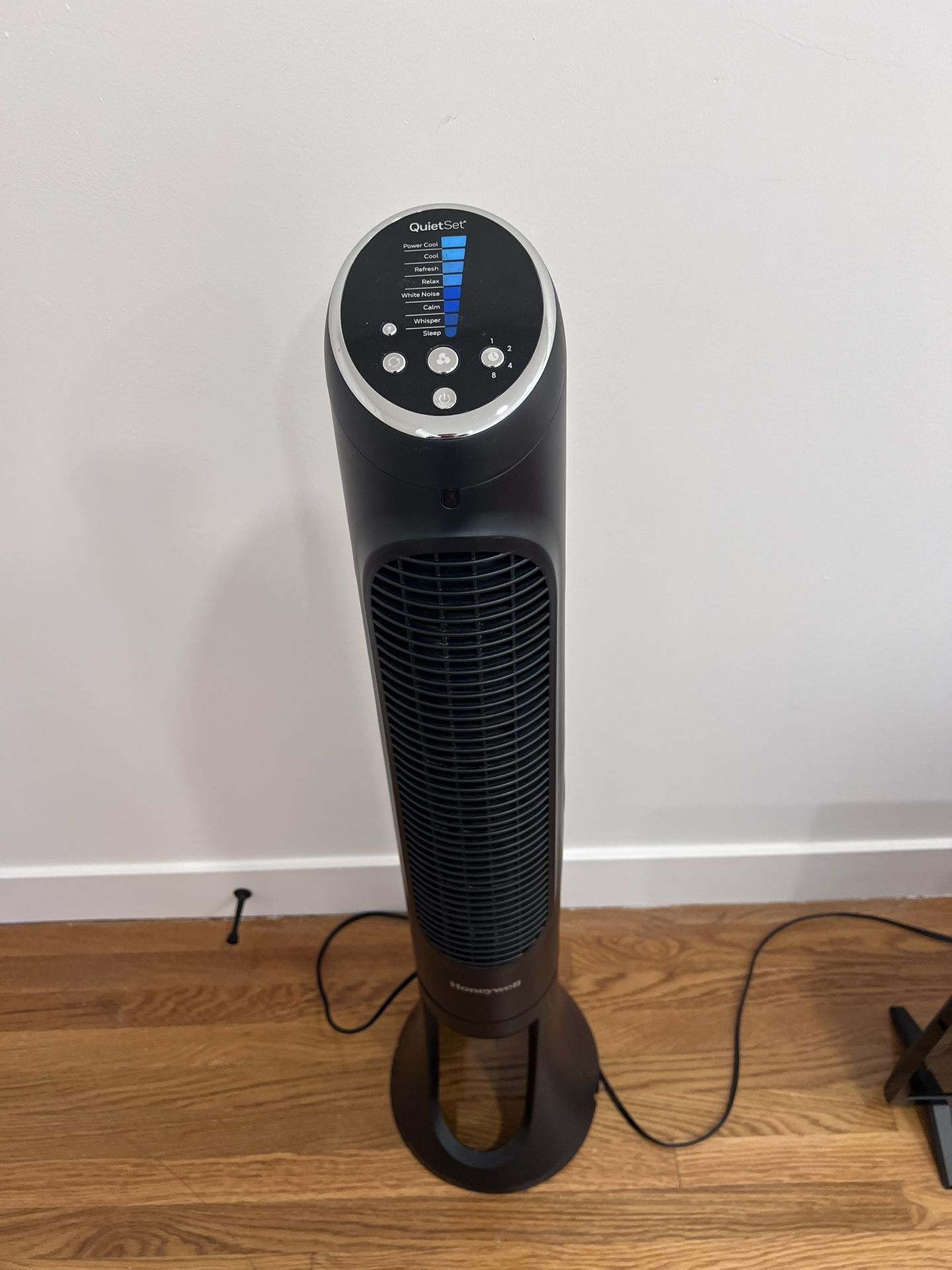 Honeywell QuietSet Tower Fan 8 Speeds inc. Remote